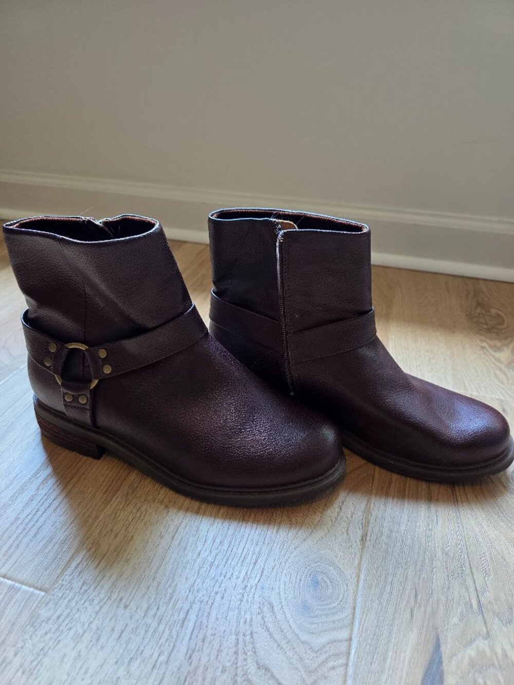 b.o.c. Brown Ankle Booties Women's Size 9.5W Wide Side Zip Buckle Block Heel